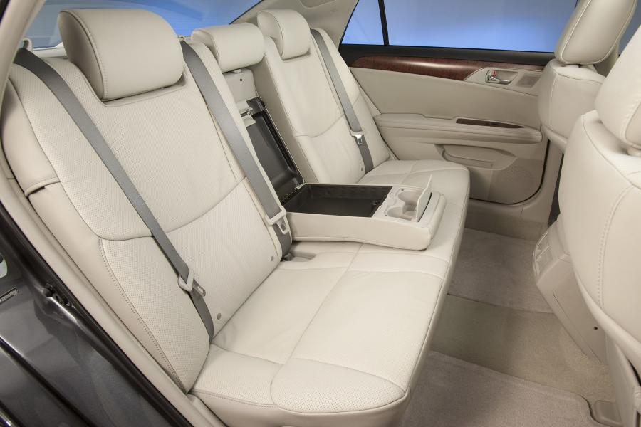 Интерьер Toyota Avalon (GSX30) 2011 года  (фото 38 из 84)